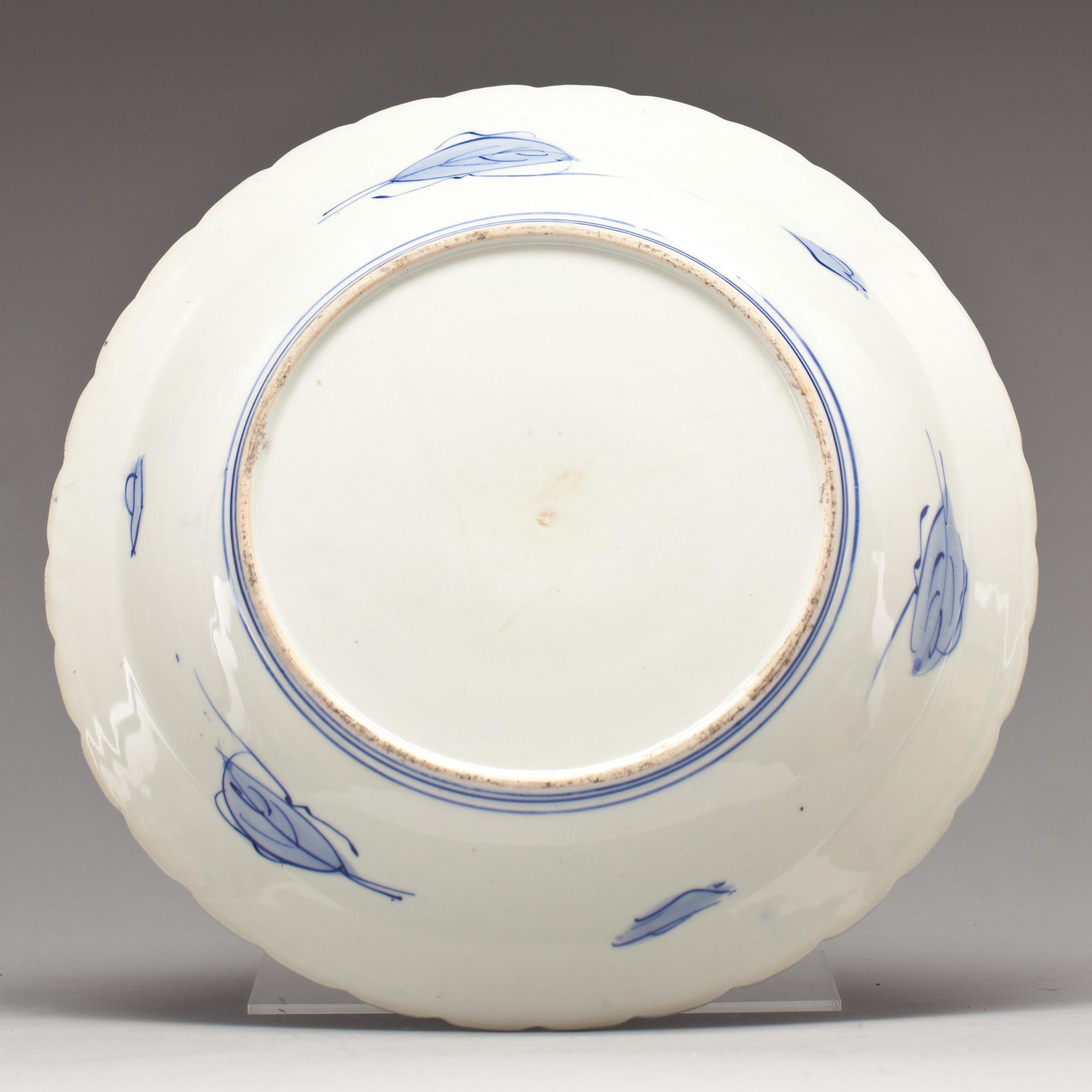 SKÅLFAT, porslin. Japan, 1800-talets andra hälft.