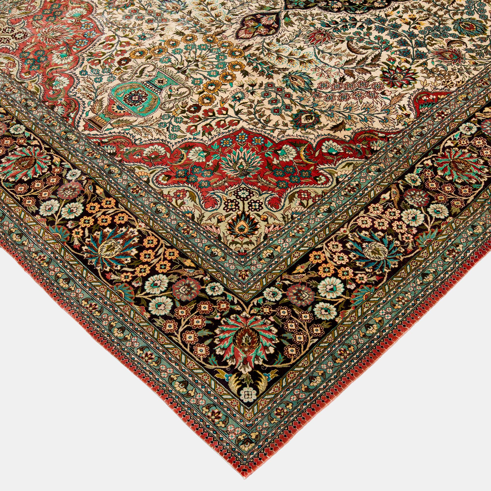 Matta, orientalisk, silke. Ca 273 x 185 cm.