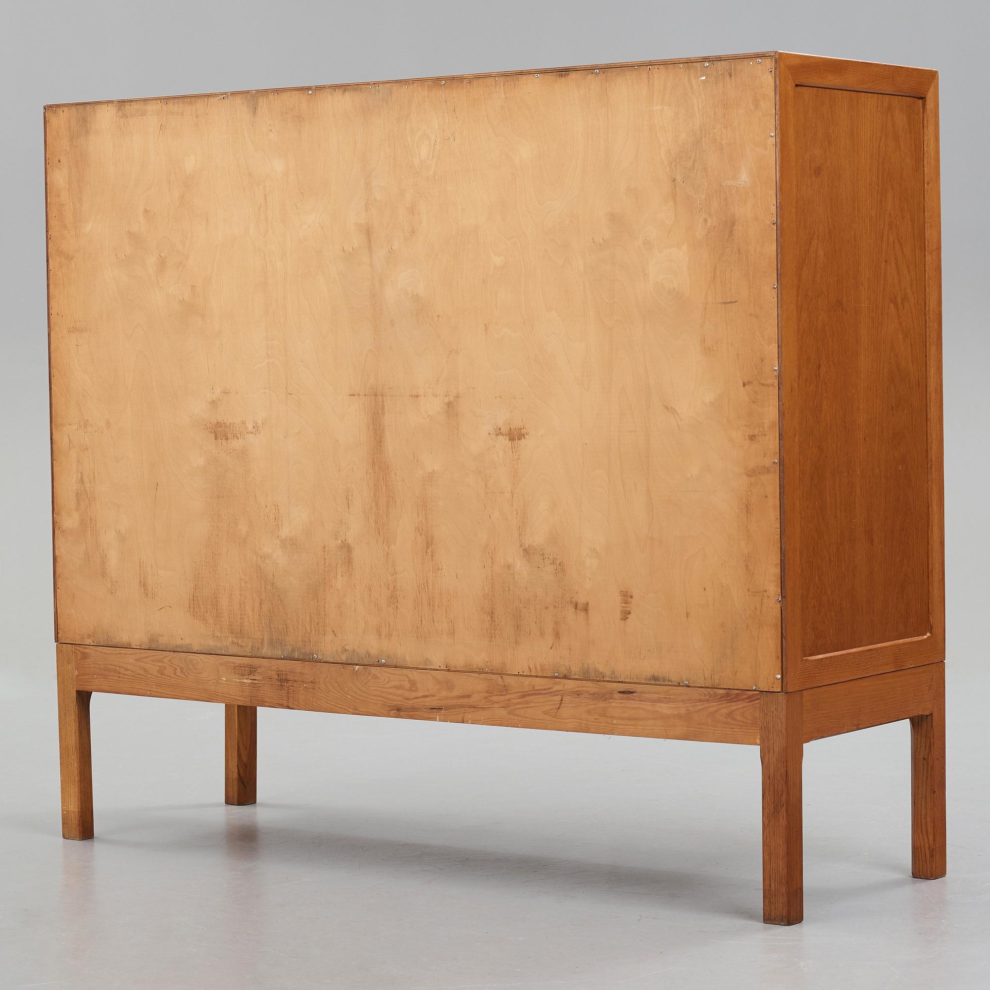 HANS J WEGNER, skåp, Plan Møbler, modell 'A5622', Danmark 1940-50-tal.