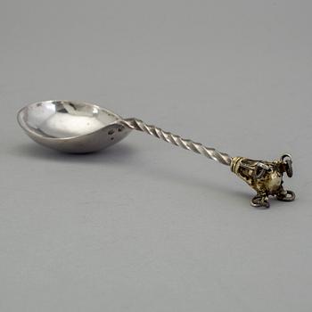 A Swedish 18th century parcel-gilt spoon, mark of Johan Grubb (Hudiksvall 1725-1756 (-58)).