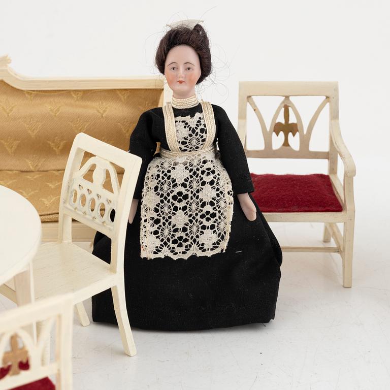 Dollhouse furniture, 14 pieces, Berit Bergström, Nolbyn, Värmland craftsmanship, 1930s/40s.