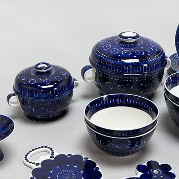 Ulla Procopé, a 48-piece 'Valencia' porcelain dinnerware set for Arabia.