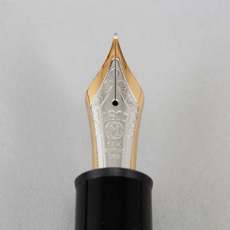 MONTBLANC, a Meisterstück No 149 fountain pen.