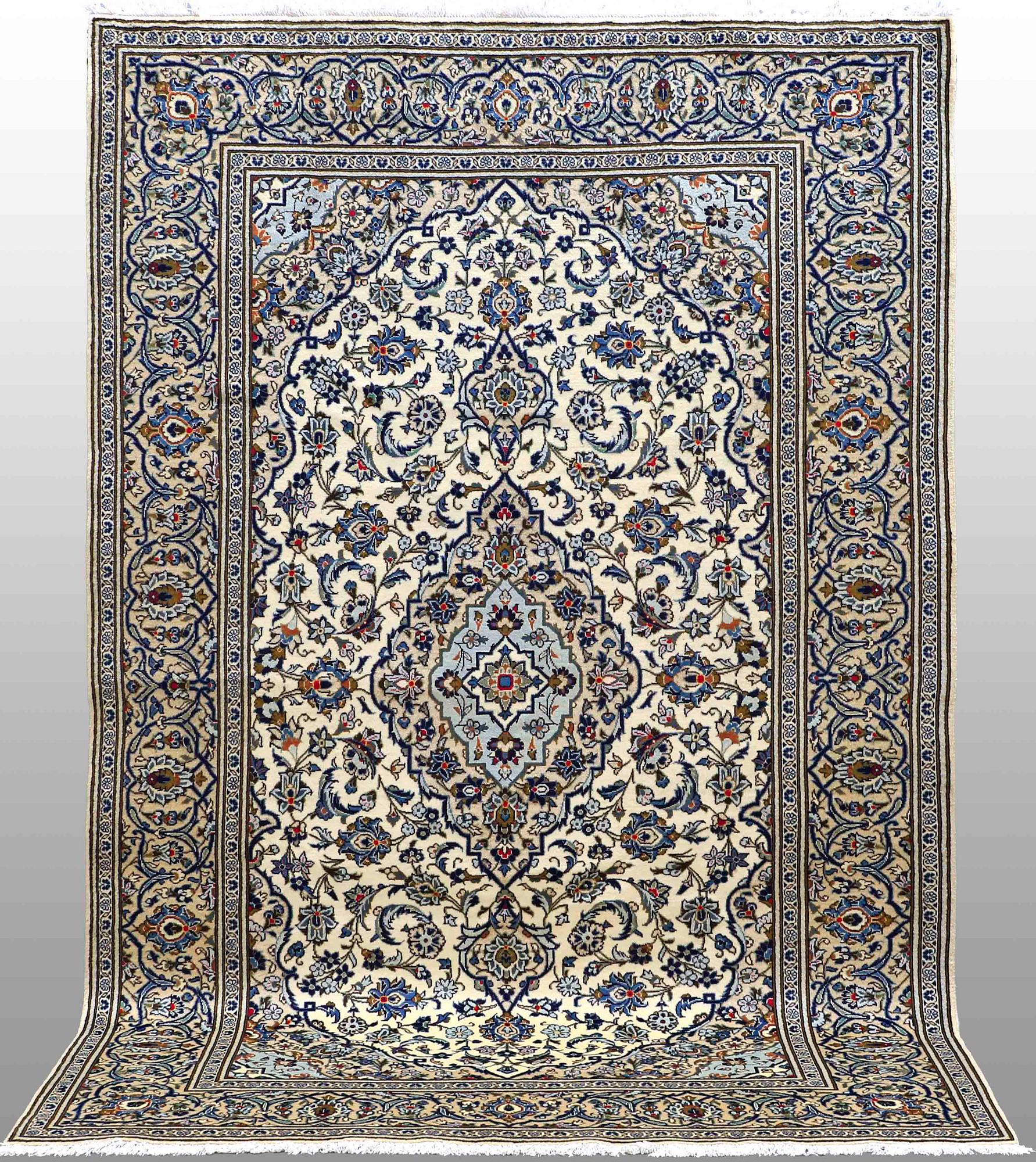 Matta, Keshan, ca 400 x 297 cm.