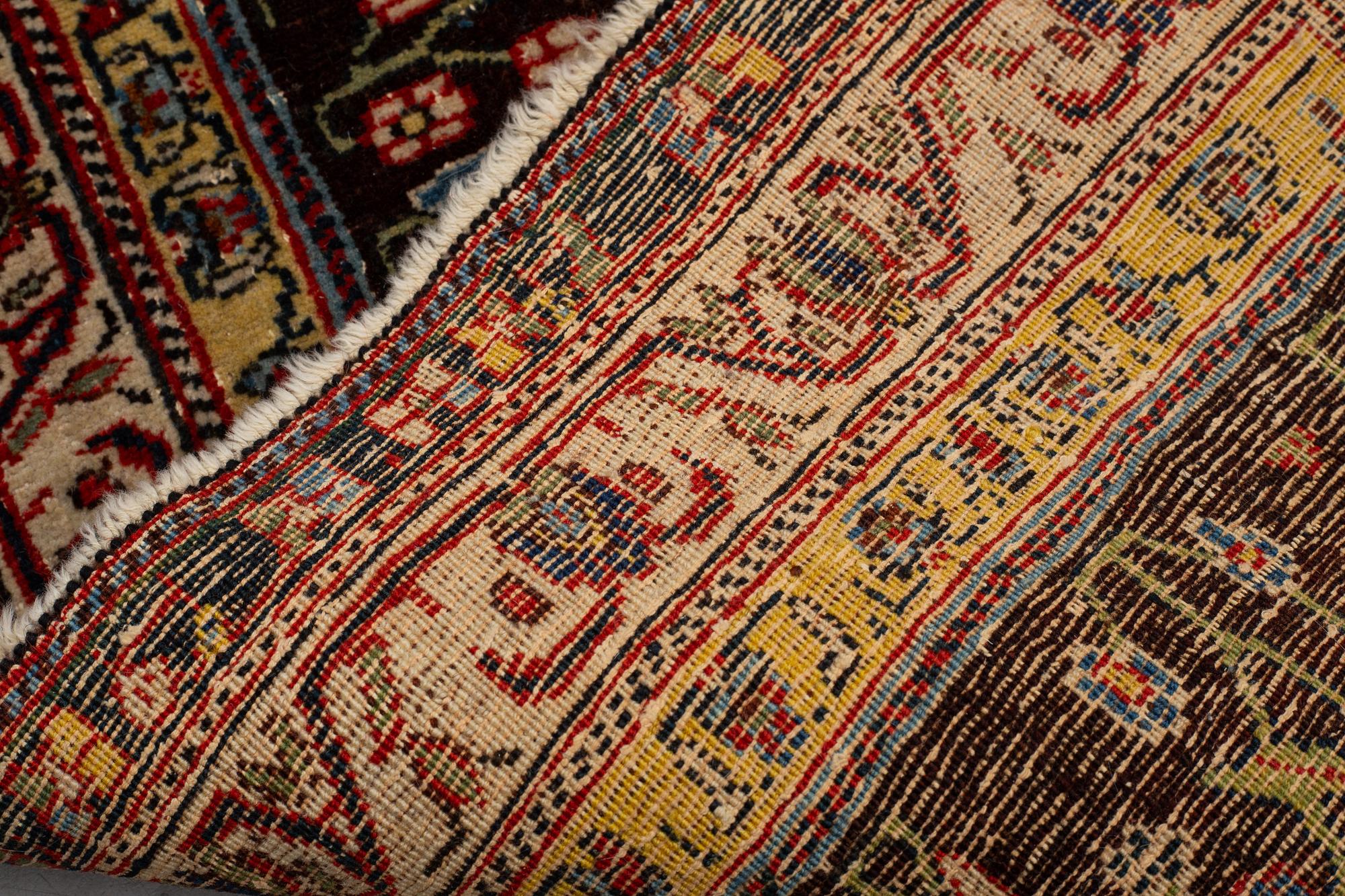 Matto, antique Qashqai, "Mille fleurs", ca 267-269 x 180,5-186,5 cm.
