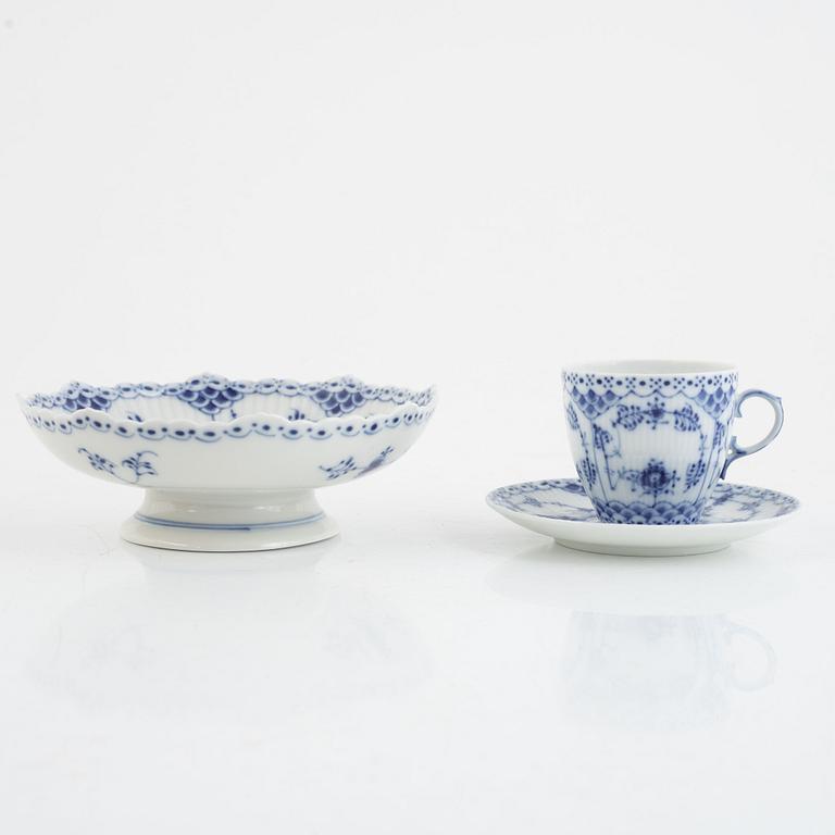 Coffee service, porcelain, "Musselmalet", 30 pieces, Royal Copenhagen, Denmark.