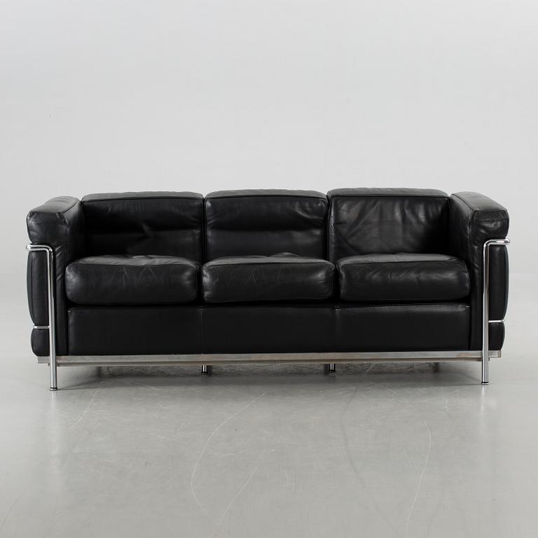 SOFFA, "LC 2", Le Corbusier, Pierre Jeanneret och Charlotte Perriand, Cassina, Italien.