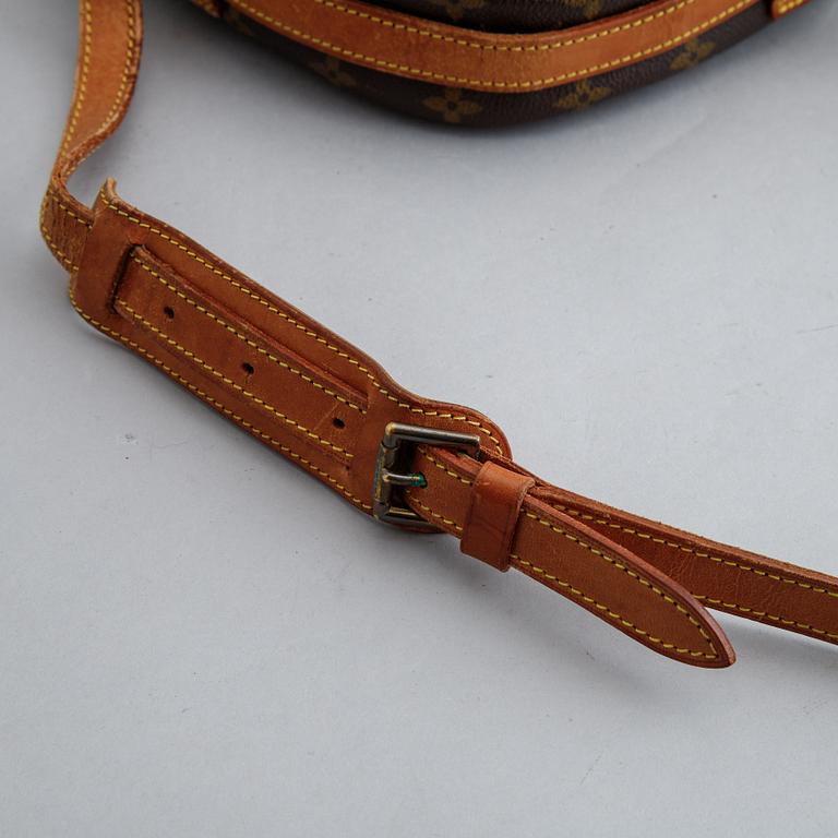 Louis Vuitton, a monogram canvas handbag.