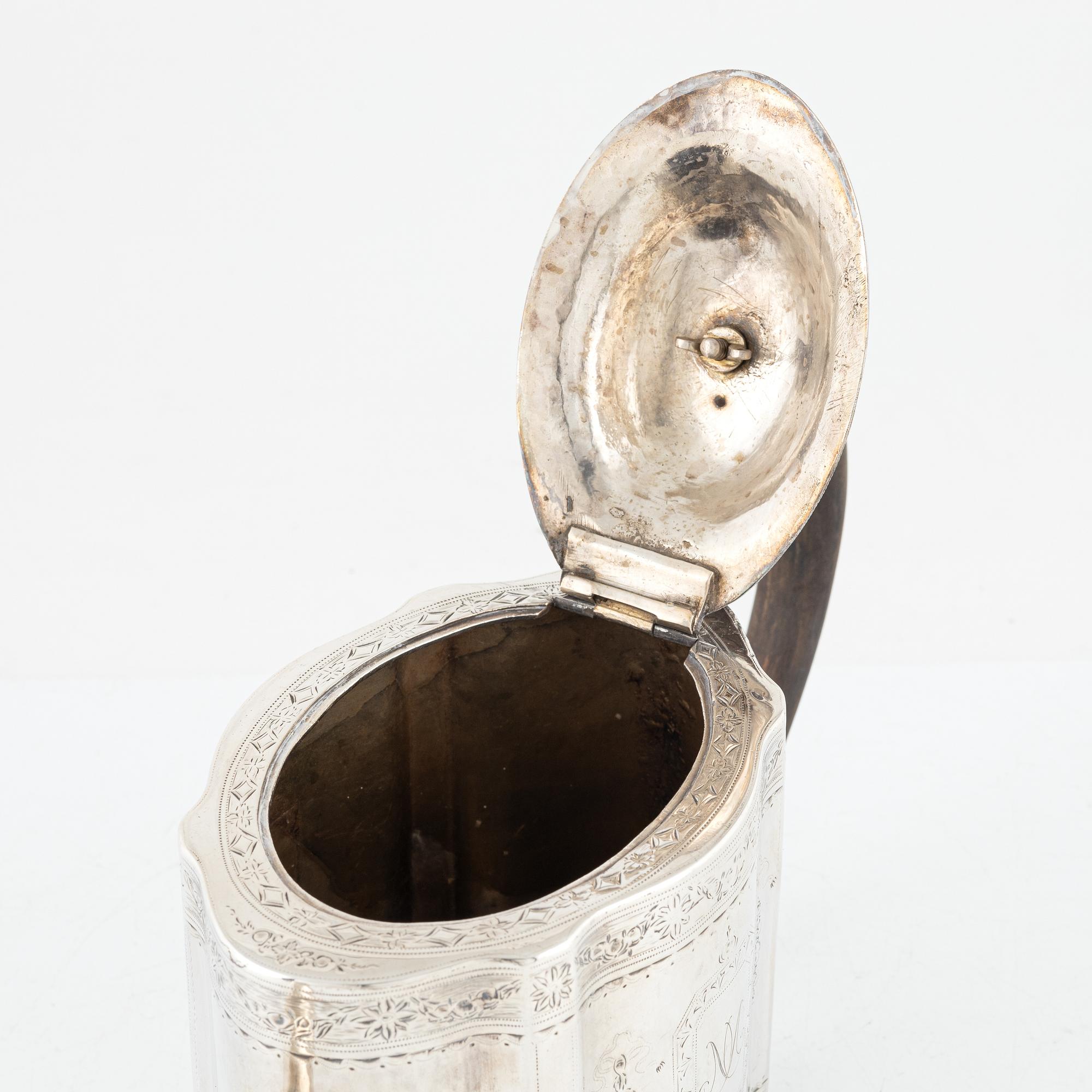 An English Silver Teapot, mark of Joshua Jackson, London 1788.