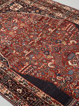 MATTA, semiantik Kashgai, ca 265,5-268 x 169,5-171 cm (samt en kortsida med 2 cm slätväv).