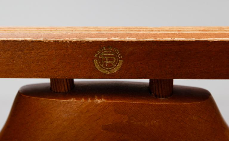 HERRBETJÄNT, Fr, Italien, 1900-talets andra hälft.