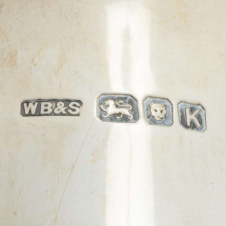 An English silver tankard, mark of William Bruford & Son, London 1945.