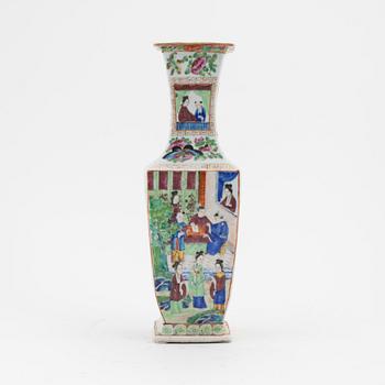 A Chinese porcelain vase, Canton, late 19th Century,