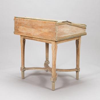 An 18th century desk.