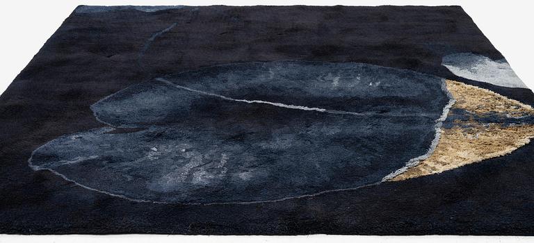 Denise Grünstein, a hand tufted 'Halo' carpet, c. 290 x 274 cm,  Ferreira de Sá, Portugal.