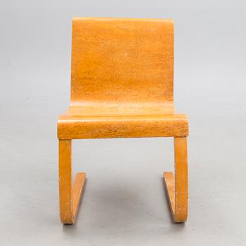 A 1930's chair model 22 for O.Y. Huonekalu-ja Rakennustyötehdas A.B.