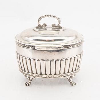 A Swedish 20th century silver sugar bowl mark of B Hertz Stockholm 1915 weight 400 grams.