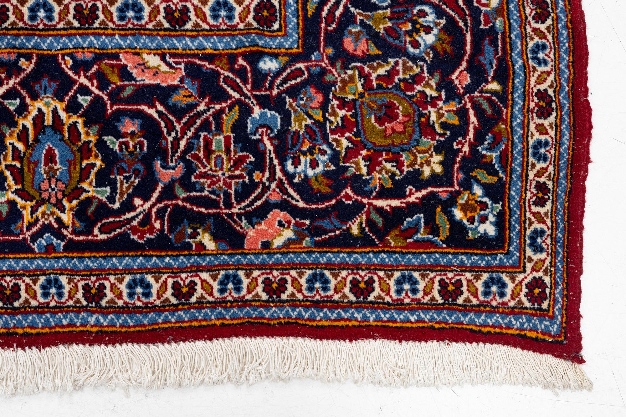 Carpet, Keshan, approx. 318 x 200 cm.