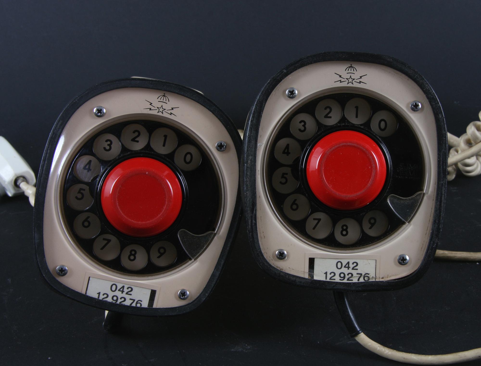 TELEFONER, ett par. "Ericofonen", s.k. Kobra. Formgiven av Blomberg, Lysell och Thames. 1953-1954,