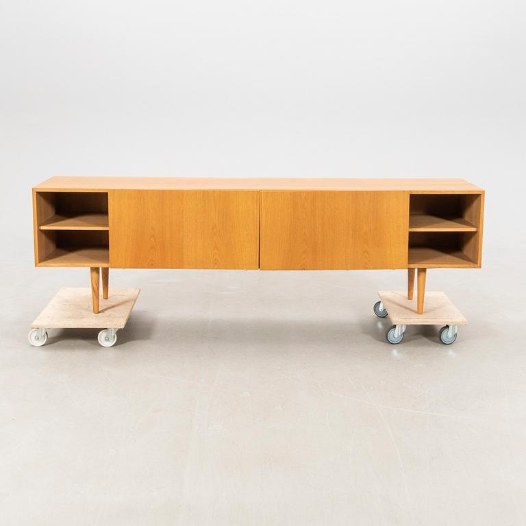 Ib Kofod Larsen, sideboard Faarup Møbelfabrik Danmark 1900-talets andra hälft.