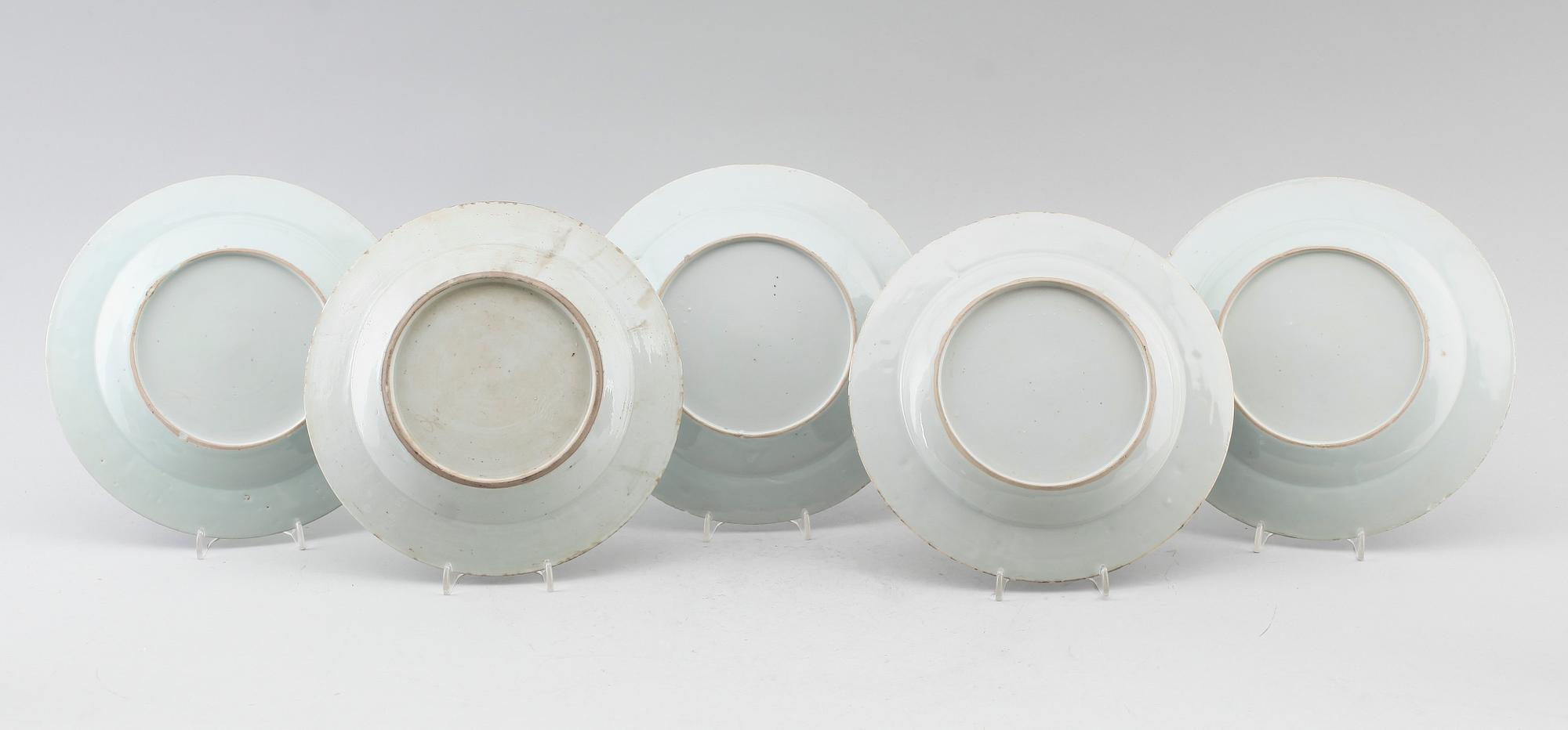 TALLRIKAR, 5  st (3+1+1), porslin, Kina, Qianlong 1736-1795.