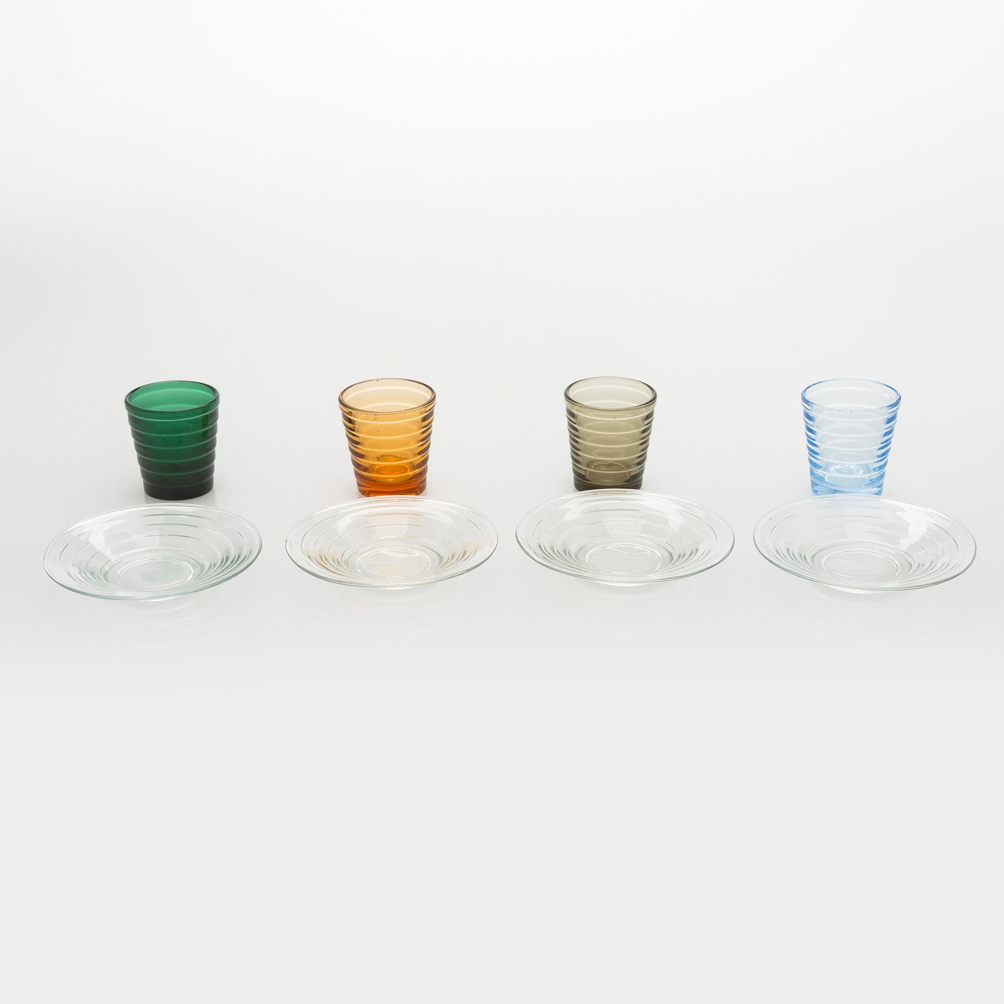 Aino Aalto, drinking glasses and plates, 4 + 4 pcs "Bölgeblick" for Karhula Glassworks, 1930s.