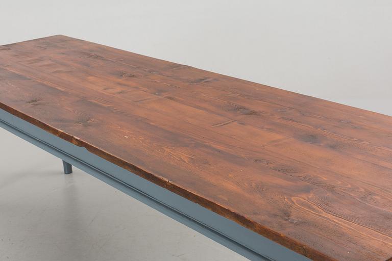 An early 1900's dining table.