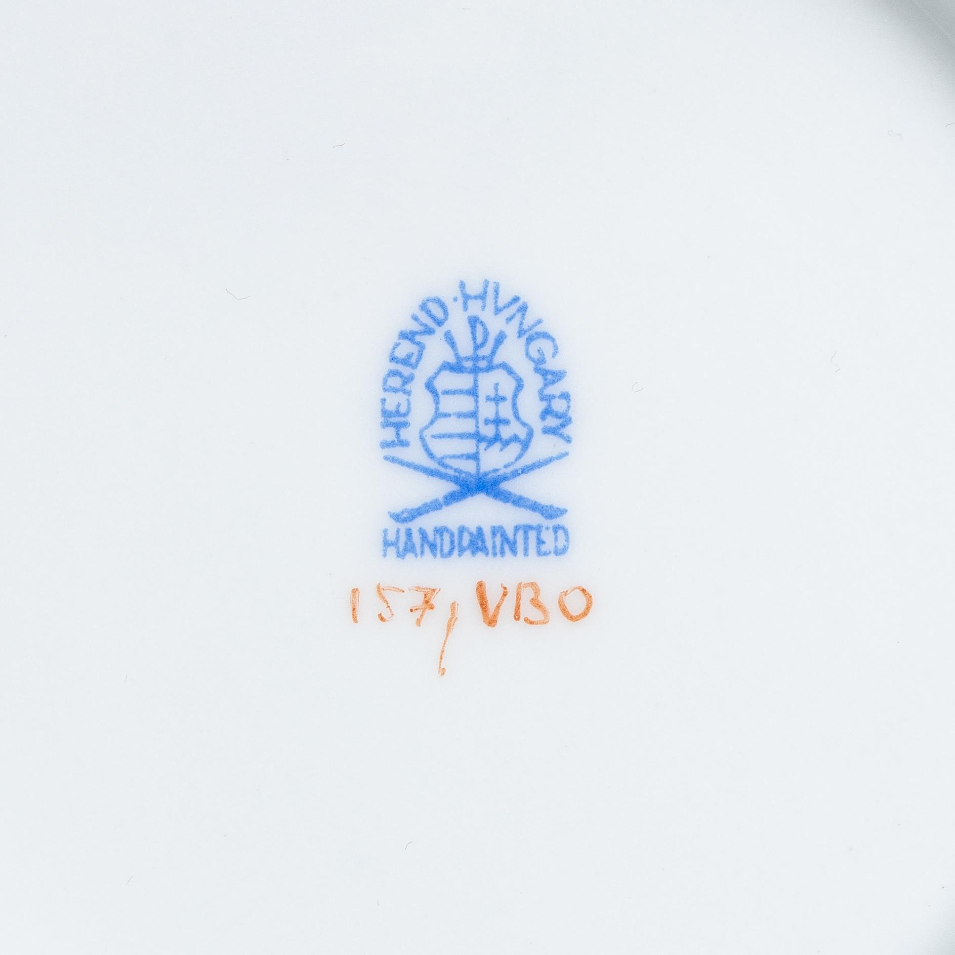 Mat-, kaffe- och teservis, 111 delar, "Queen Victoria", Herend, Ungern.
