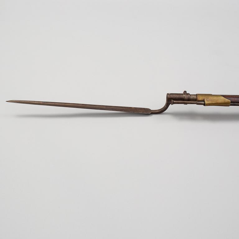 SLAGLÅSGEVÄR, svenskt, m/1845 med bajonett.