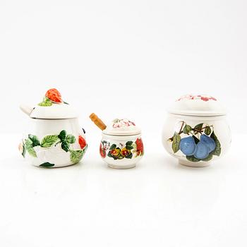 Susan Williams-Ellis, service approximately 92 pieces "Pomona" for Portmeirion, England, earthenware, late 20th century.