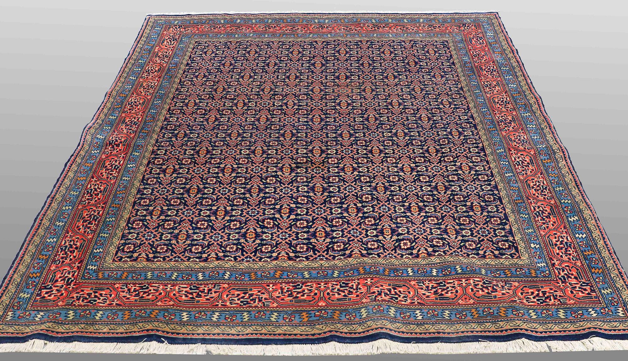 CARPET, Ingles, ca 232 x 200 cm.