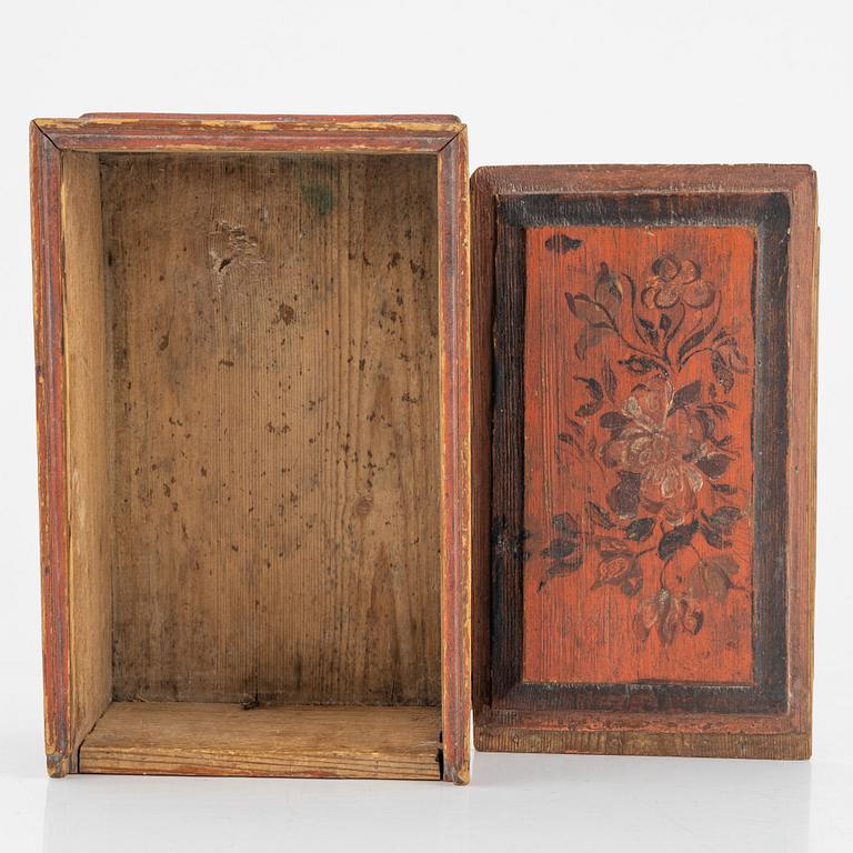 Ask med lock, s k timplåda, allmoge, 1800-talets andra hälft.