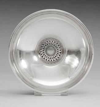 A Sigvard Bernadotte sterling bowl, design no 990 C, by Georg Jensen 1945-77.