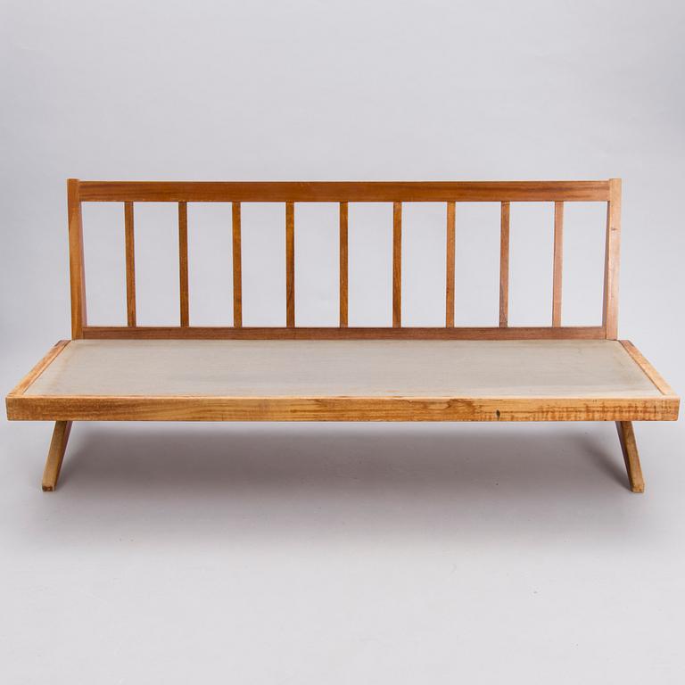 Olavi Hänninen, A 3-piece 1960s 'Bumerang' sofa suite for HMN Huonekalu Mikko Nupponen, Lahti, Finland.