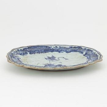 A blue and white armorial dish, Qing dynasty, Qianlong (1736-95).