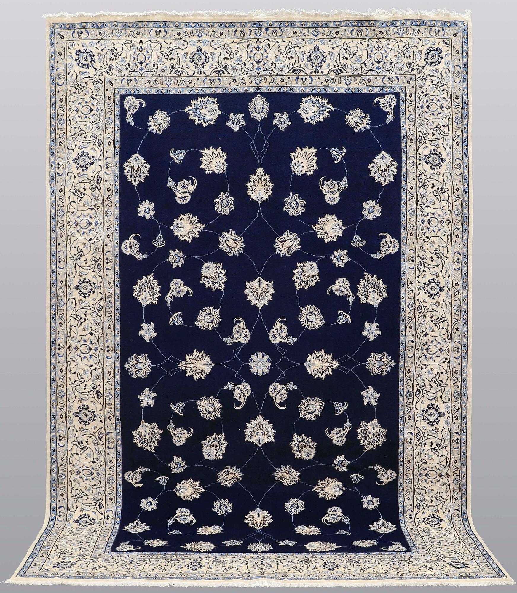 A carpet, Nain part silk s.k 9LAA, ca 312 x 199 cm.