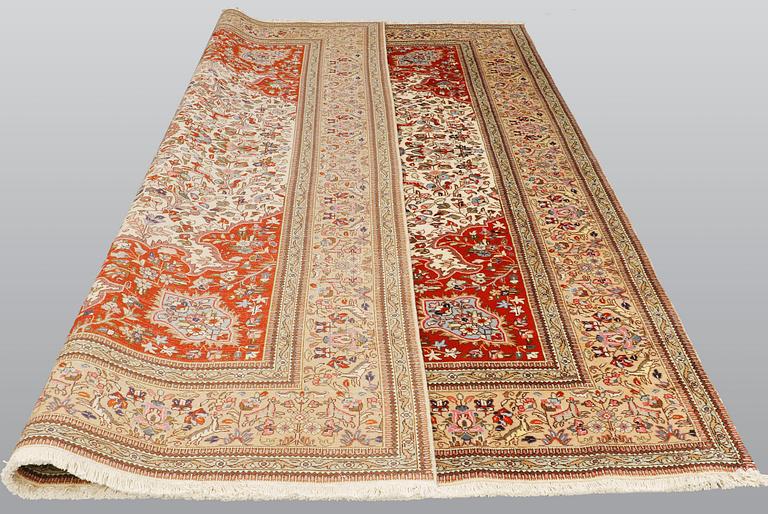 A carpet, Figural Tabriz, so called,  Tabatabai, 380 x 282 cm.