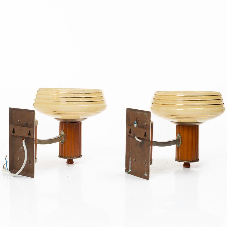 A pair of Art Deco wall lights, 1930's/40's.