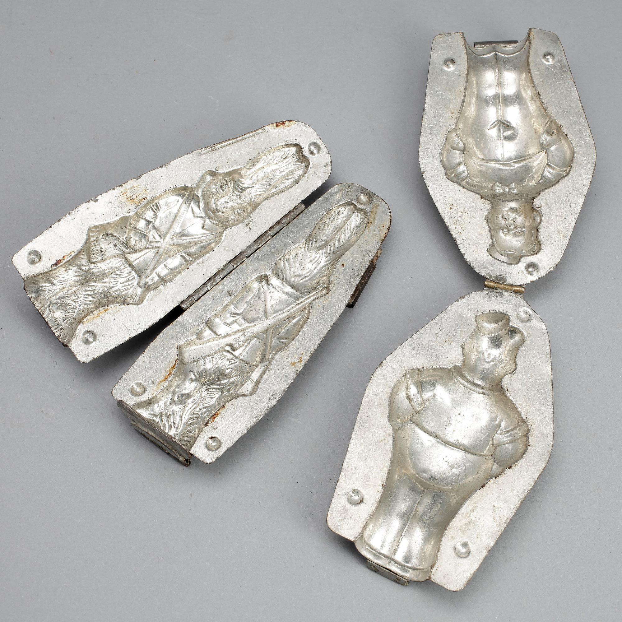 CHOKLADFORMAR, metall, 2 st, Anton Reiche, Dresden, omkring 1900.