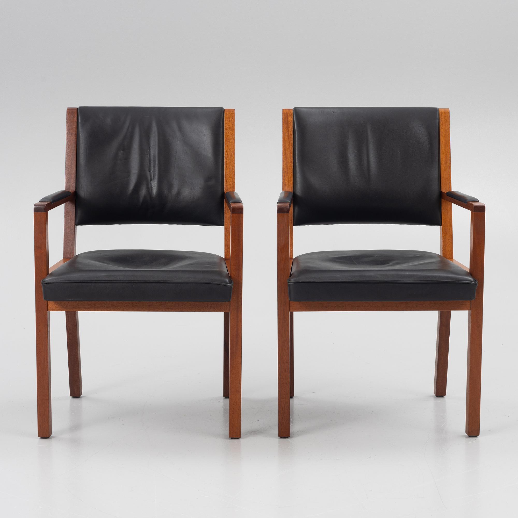 A pair of chairs, second half of the 20th Century.
