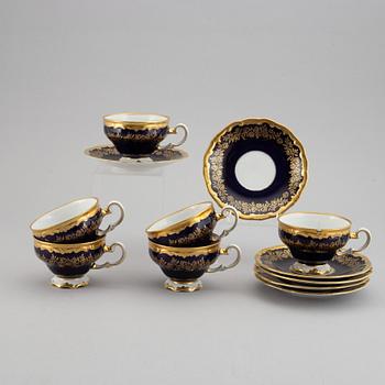 A German dinner service, 20th Century.