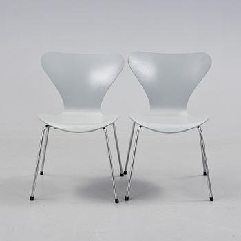 STOLAR, 2 st, "Sjuan", Arne Jacobsen, Fritz Hansen 1989.