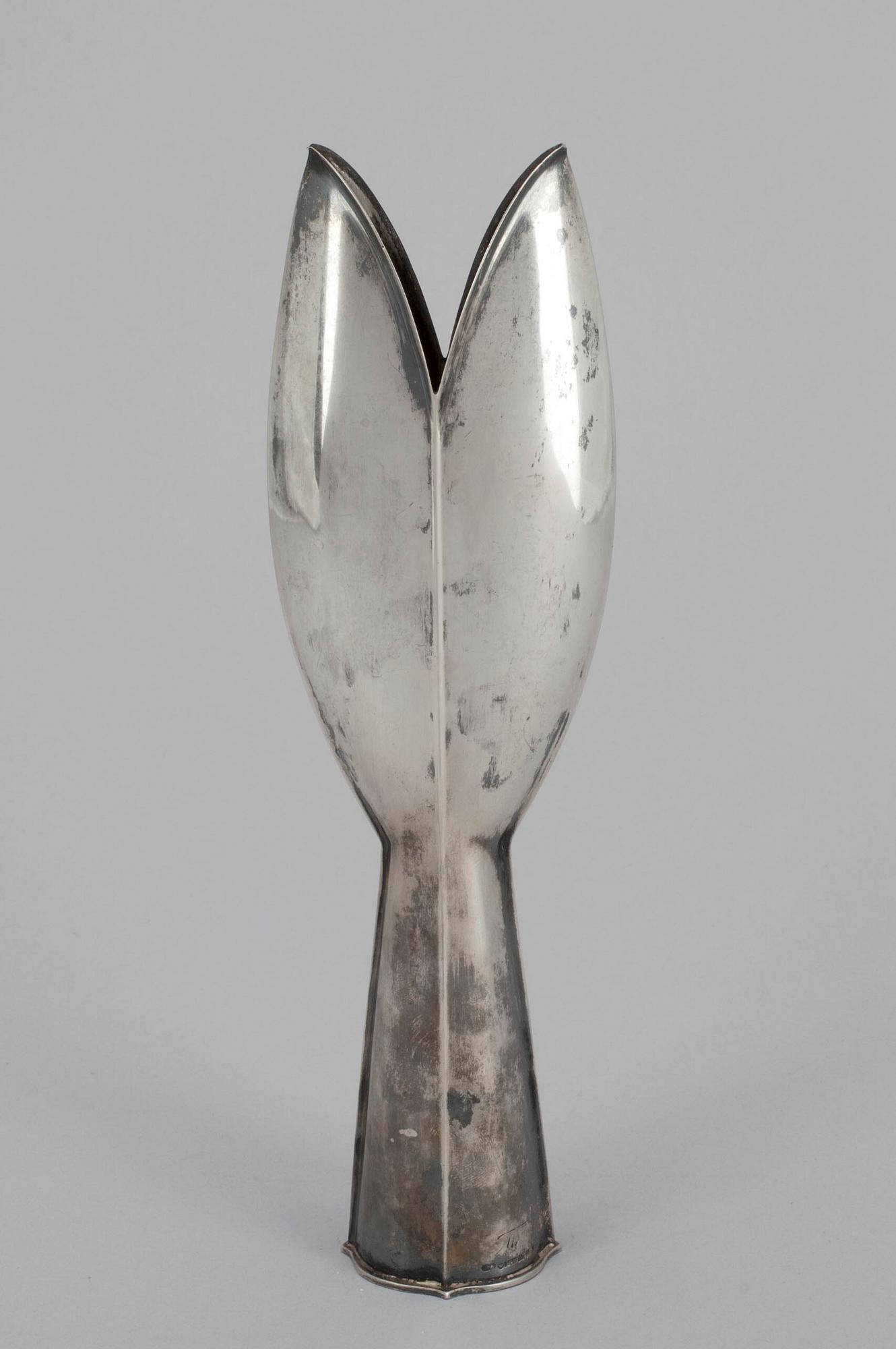 VAS, silver, "TW2", sign. TW, Kultakeskus, Tavastehus 1957.