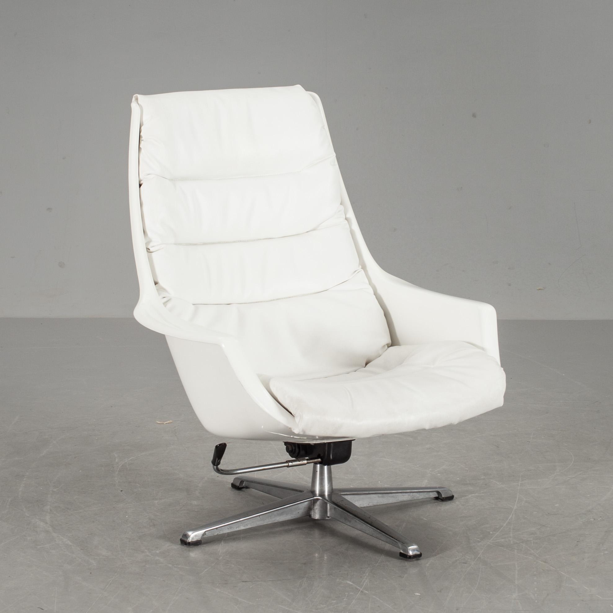 FÅTÖLJ, "Galaxy", Alf Svensson & Yngvar Sandström, Dux, 1970-tal.