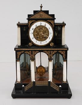 BORDSPENDYL, Österrike, 1800-talets första hälft.