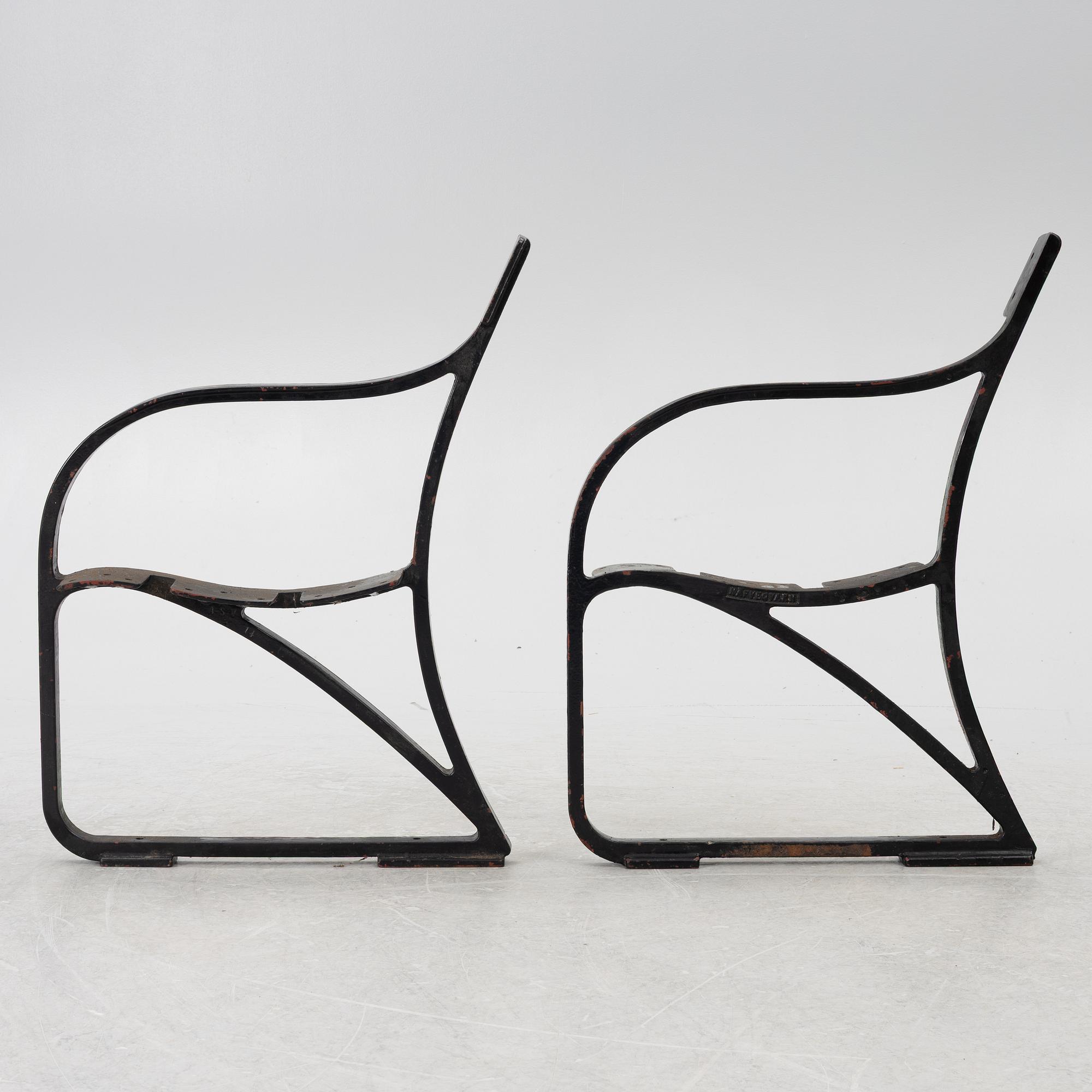 Näfveqvarn, ends for a bench, cast iron, early 20th century.