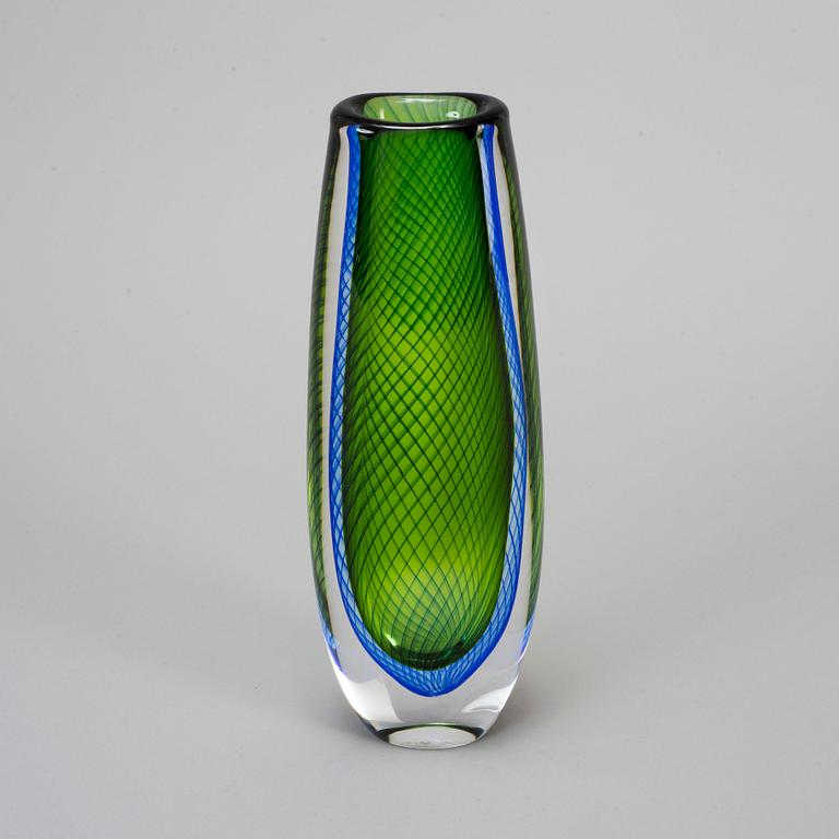 VICKE LINDSTRAND, a glass vase from Kosta.