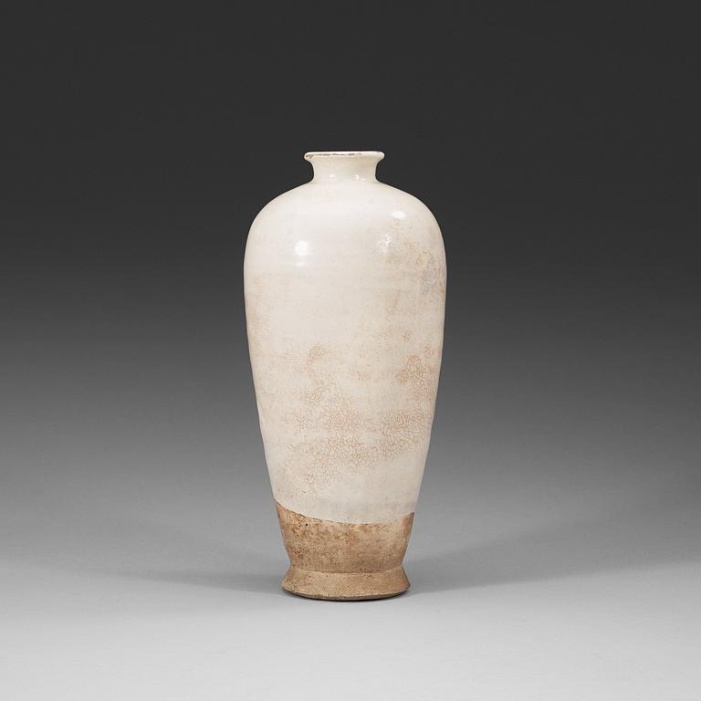 A white glazed 'Meiping' vase, Song dynasty (960-1279).