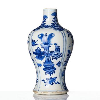 Vas, porslin. Qingdynastin, Kangxi (1662-1722).