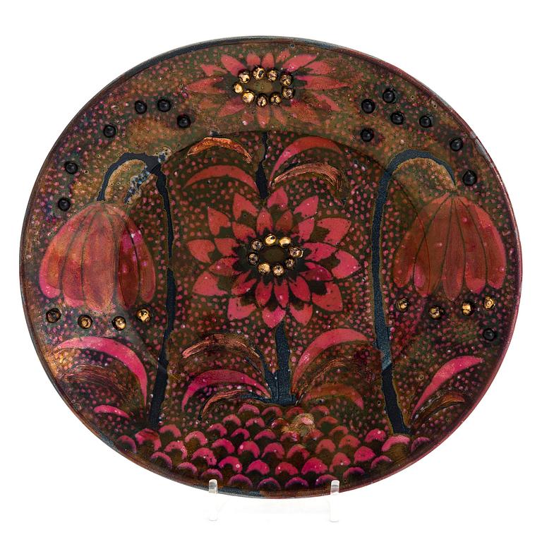 Birger Kaipiainen, a decorative plate signed Kaipiainen Arabia.